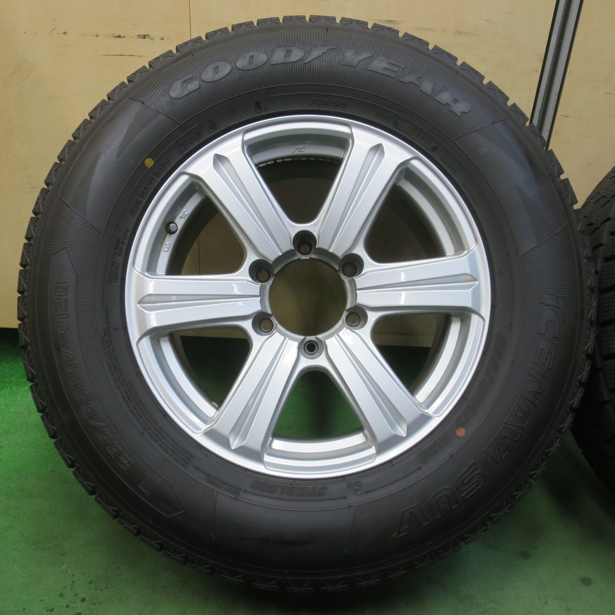 バリ溝！9.5分☆スタッドレス 265/65R17 グッドイヤー アイスナビ SUV 
