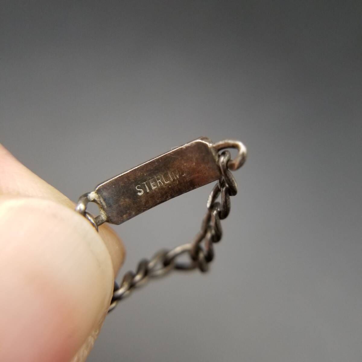 1977年 英国 ヴィンテージ IDタグ 長方形プレート 925 シルバーブレス 1977年 英国 ヴィンテージ IDタグ 長方形プレート 925 シルバーブレス