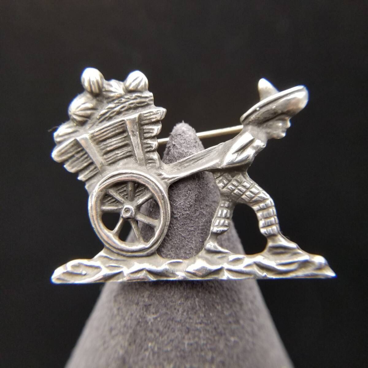 メキシコ シルバー 荷車を引くメキシコ人 彫刻 ユニーク 銀