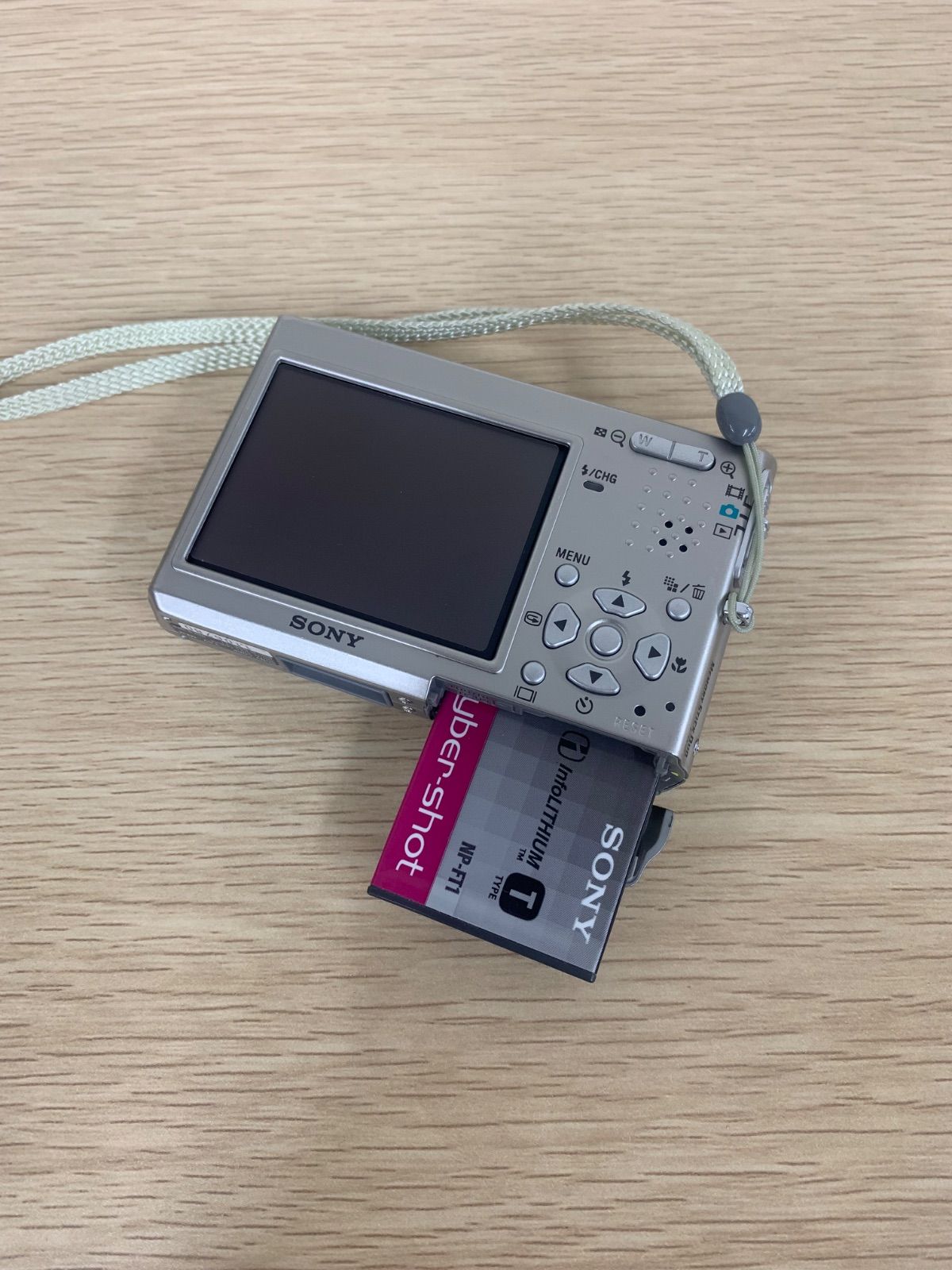 3【通電動作確認済み】ソニー SONY Cyber-shot DSC-T1 シルバー