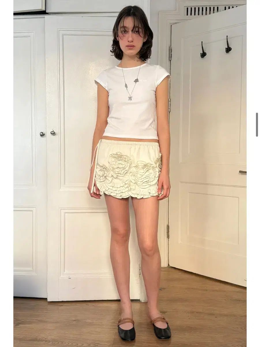 SINOON（シヌーン）Rose Frill Mini Skirt - メルカリ