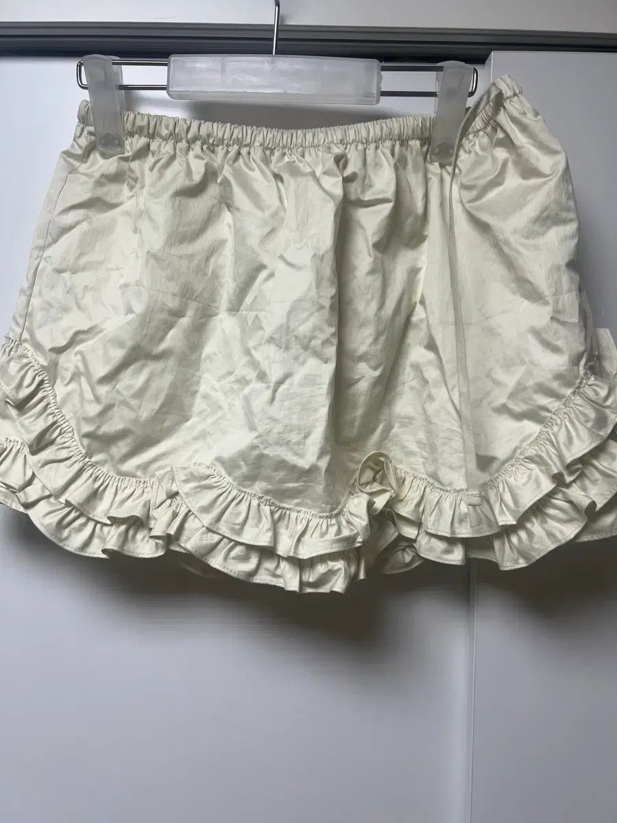 スカート sinoon rose frill mini skirt (white) MUSINSA公式 | SINOON [Hearts2Hearts JUUN wearing] Rose Frill Mini