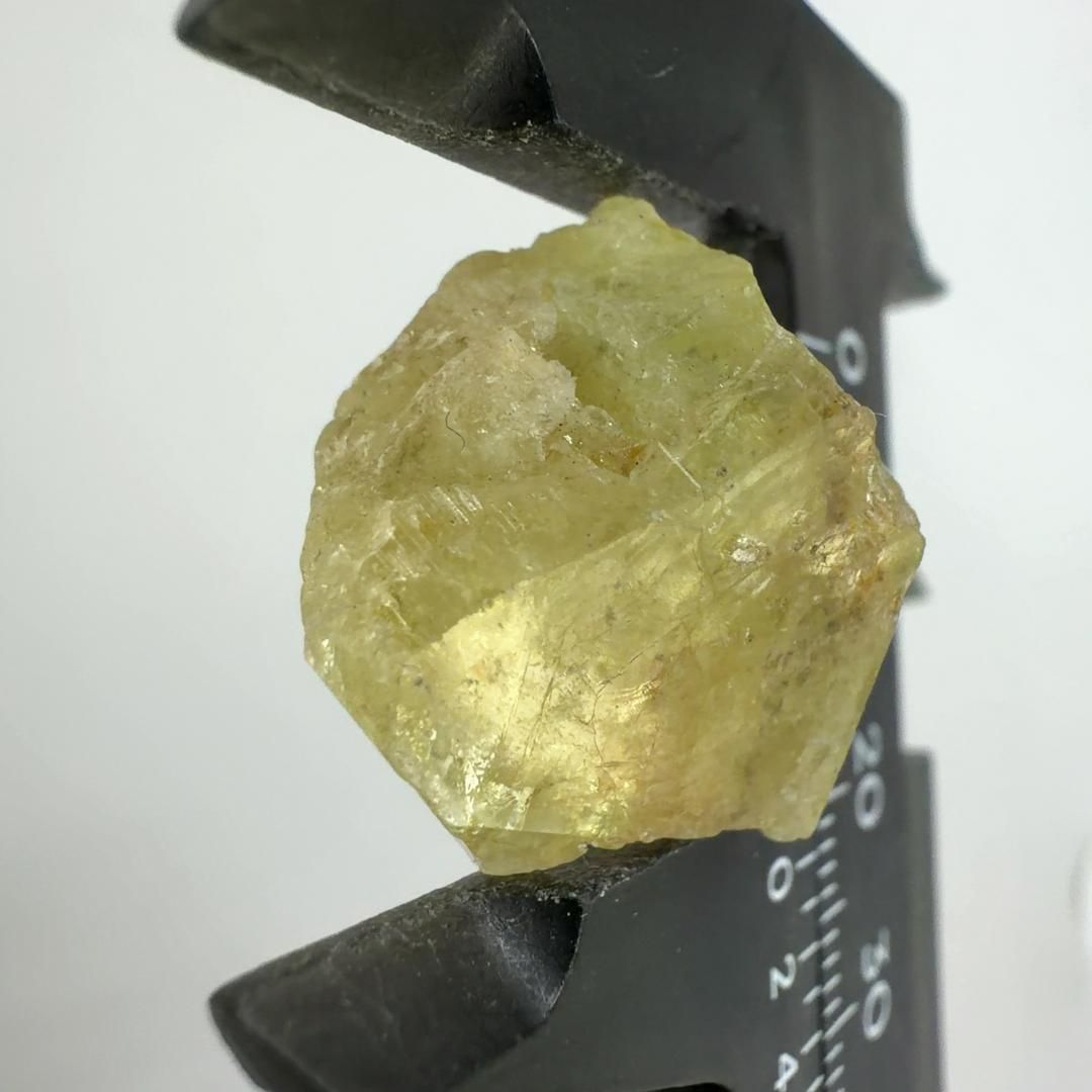  E32976 ブラジリアナイト ブラジル石 天然石 鉱物 原石 バスルーム小物 置物 インテリア小物