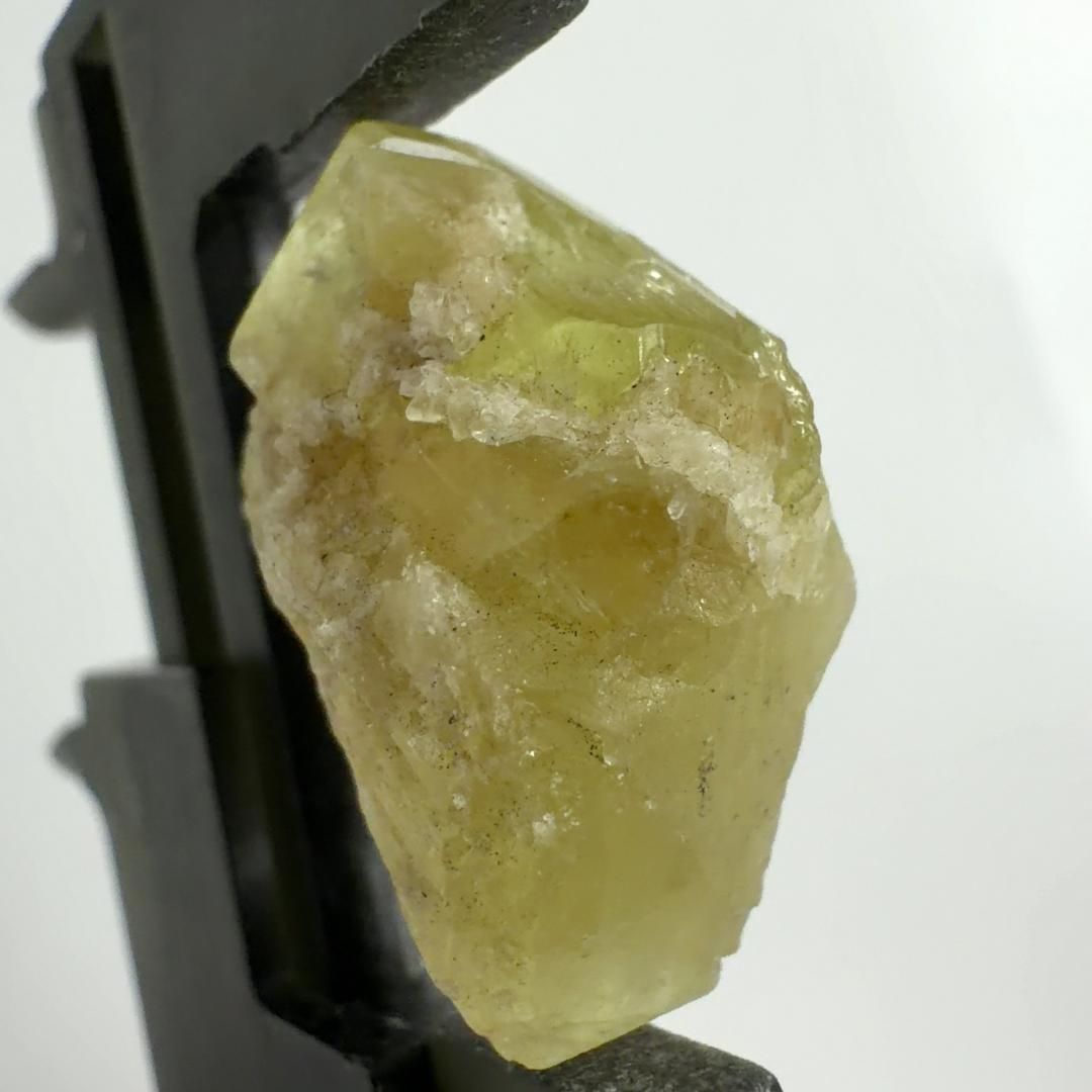 E32991 ブラジリアナイト