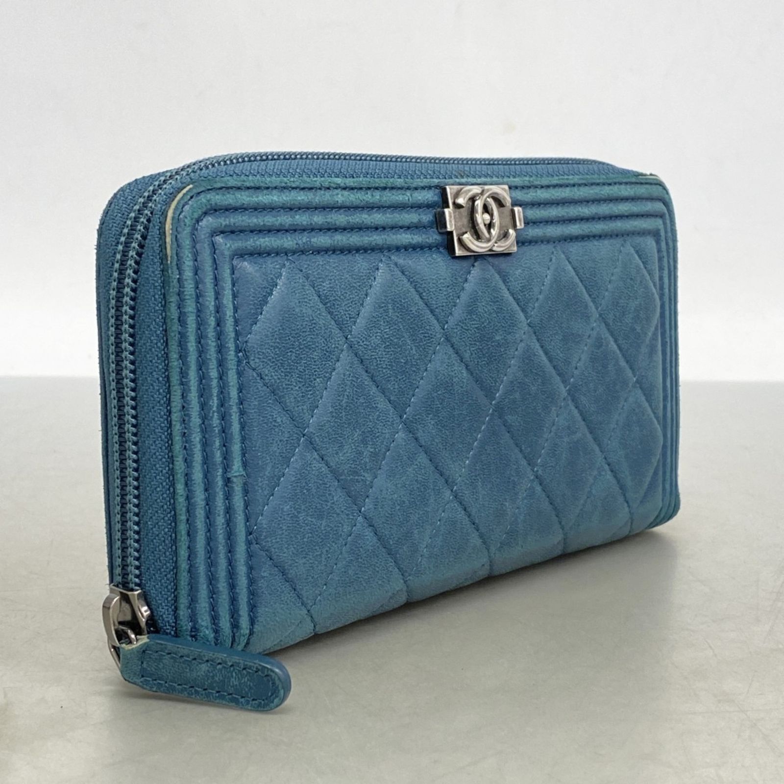 シャネル(Chanel) シャネル 長財布 ボーイシャネル ラムスキン