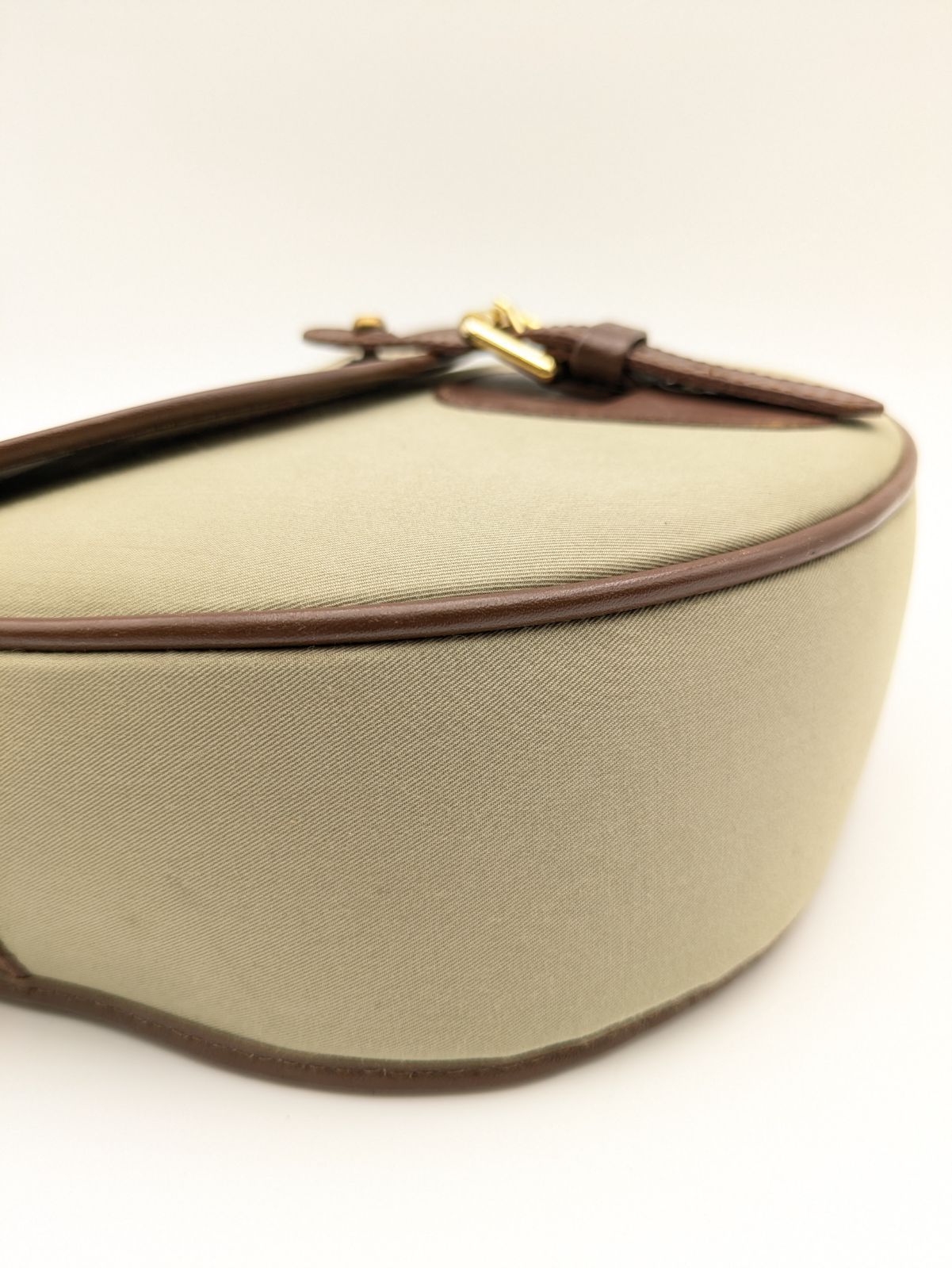 BURBERRY バーバリー ショルダーバッグ クロスボディ 36 - メルカリ