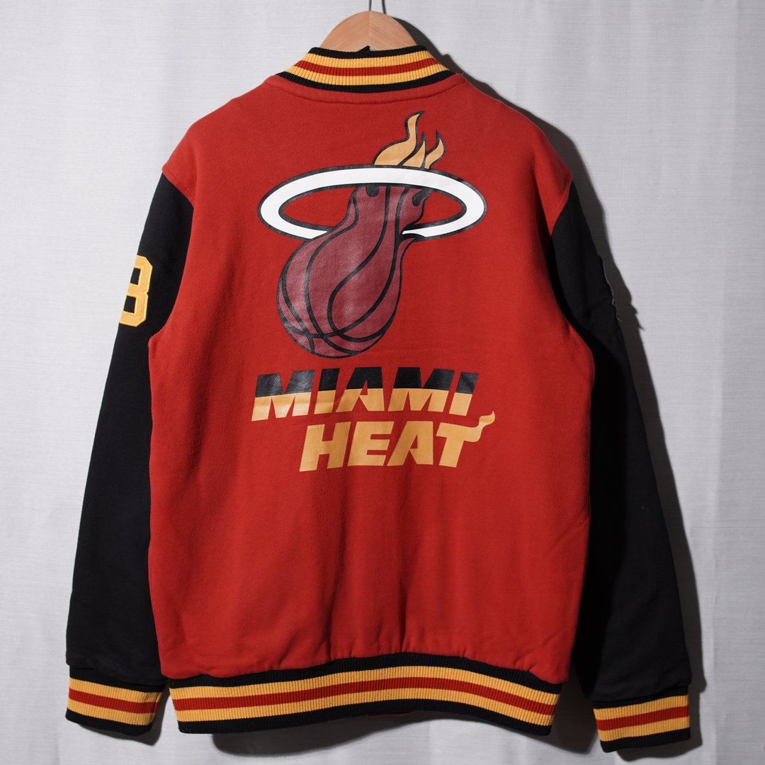 美品 NBA MIAMI HEAT マイアミ ヒート スタジャン L 美品 NBA マイアミヒート スタジャン L レッド ブラック 刺繍 Miami