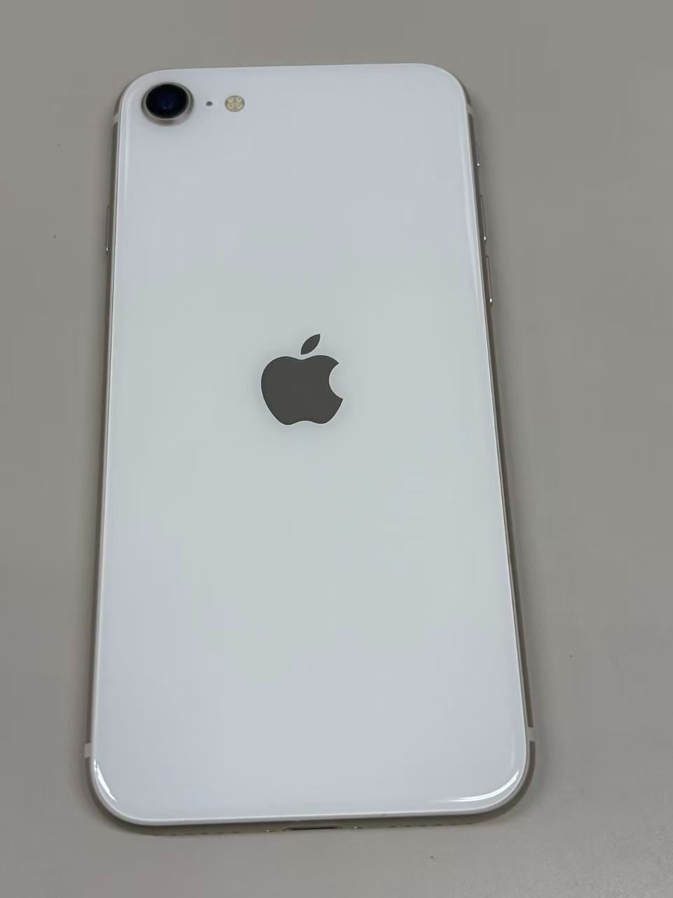 美品 電池100% SIMフリー iPhone SE(第3世代) 64GB スターライト