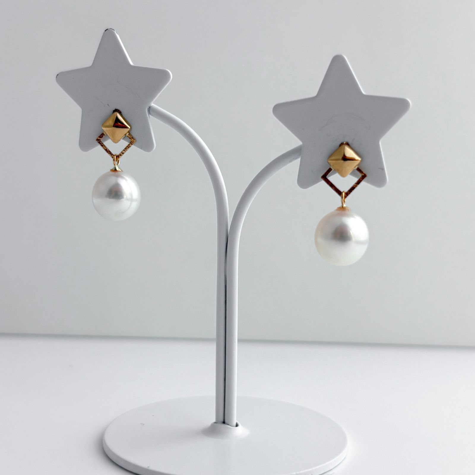 あこや本真珠 テリ抜群 K18ピアス 8-8.5mm - メルカリ