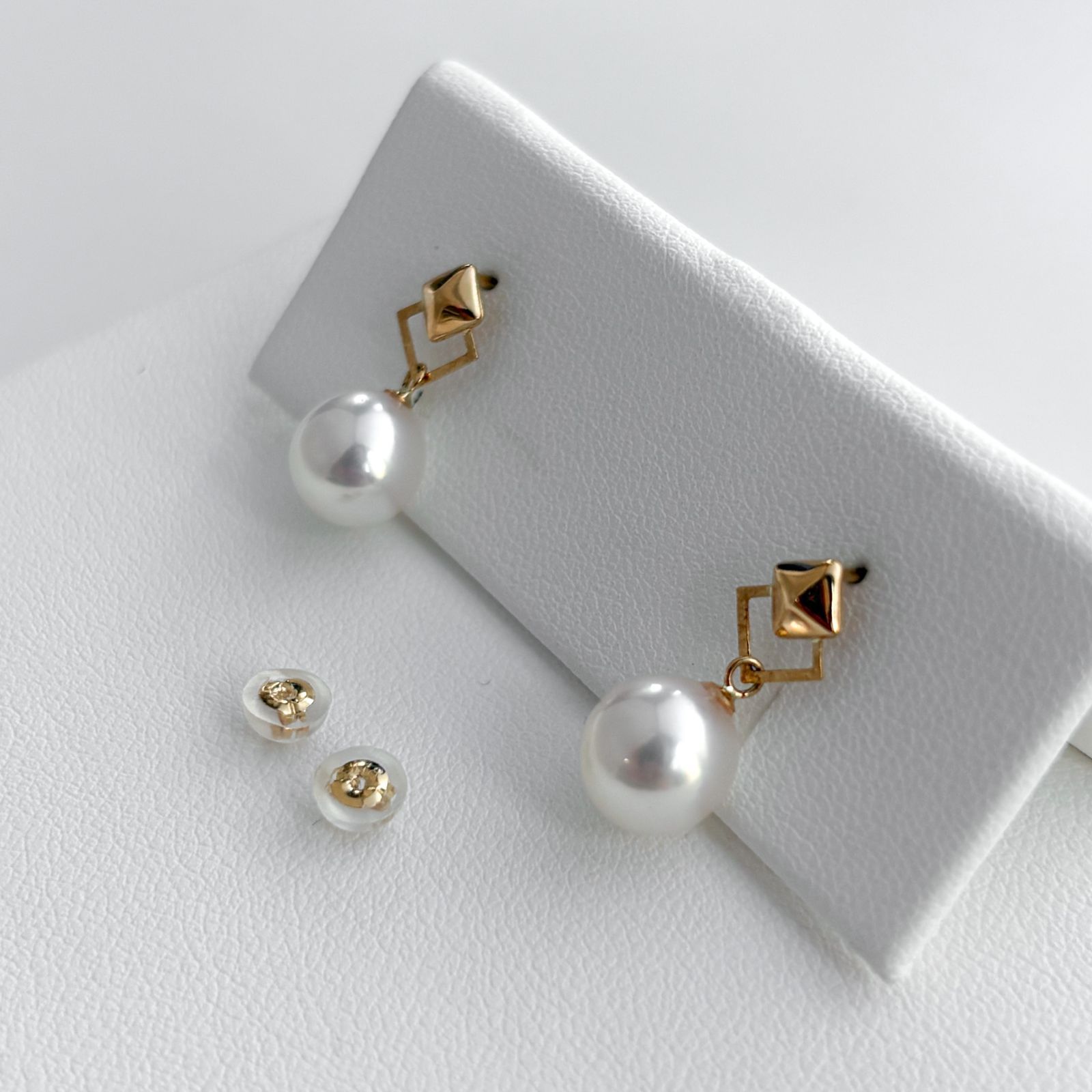 あこや本真珠 テリ抜群 K18ピアス 8-8.5mm - メルカリ