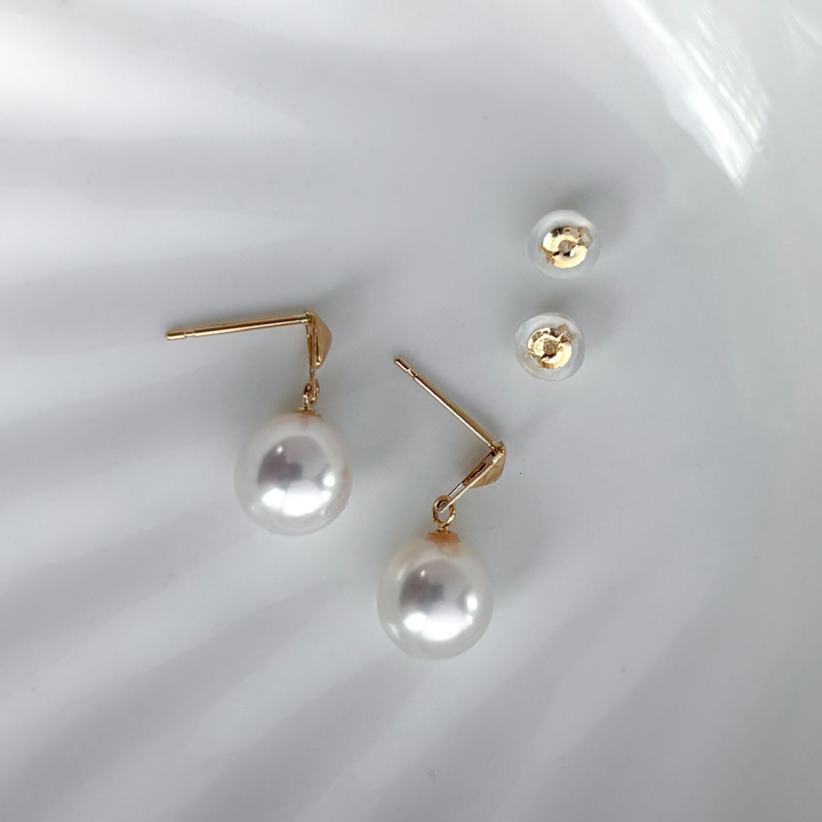 あこや本真珠 テリ抜群 K18ピアス 8-8.5mm - メルカリ