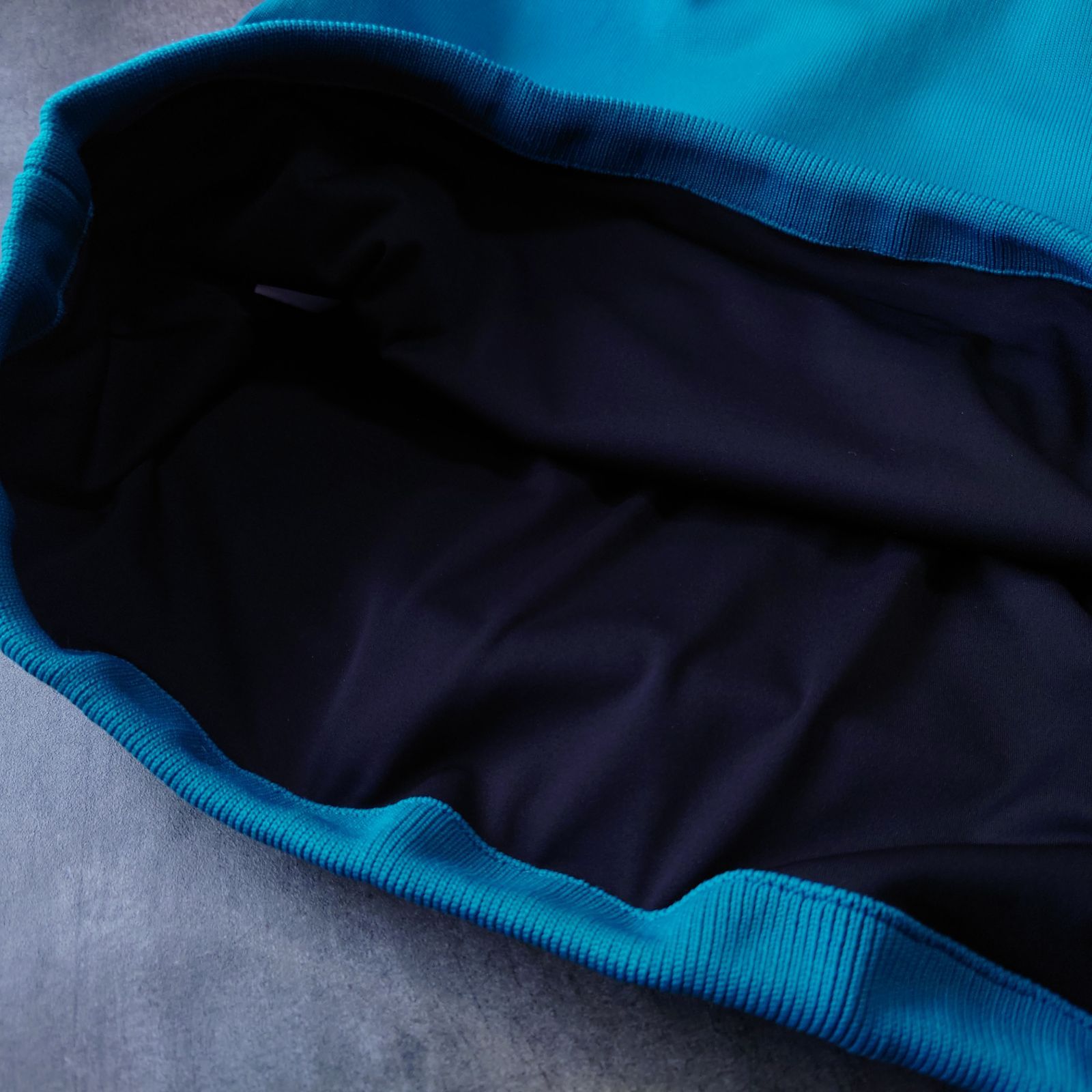 極美品 MARK&LONA GOLF プルオーバー配色切替クルーネックロゴスニード