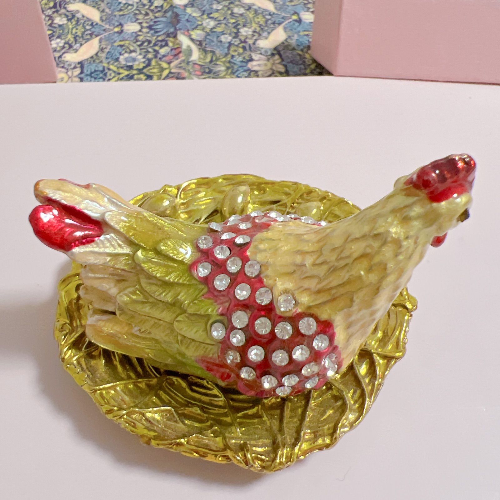 美品】ピィアース ジュエリーボックス ニワトリ 雌鶏 金の卵 縁起物