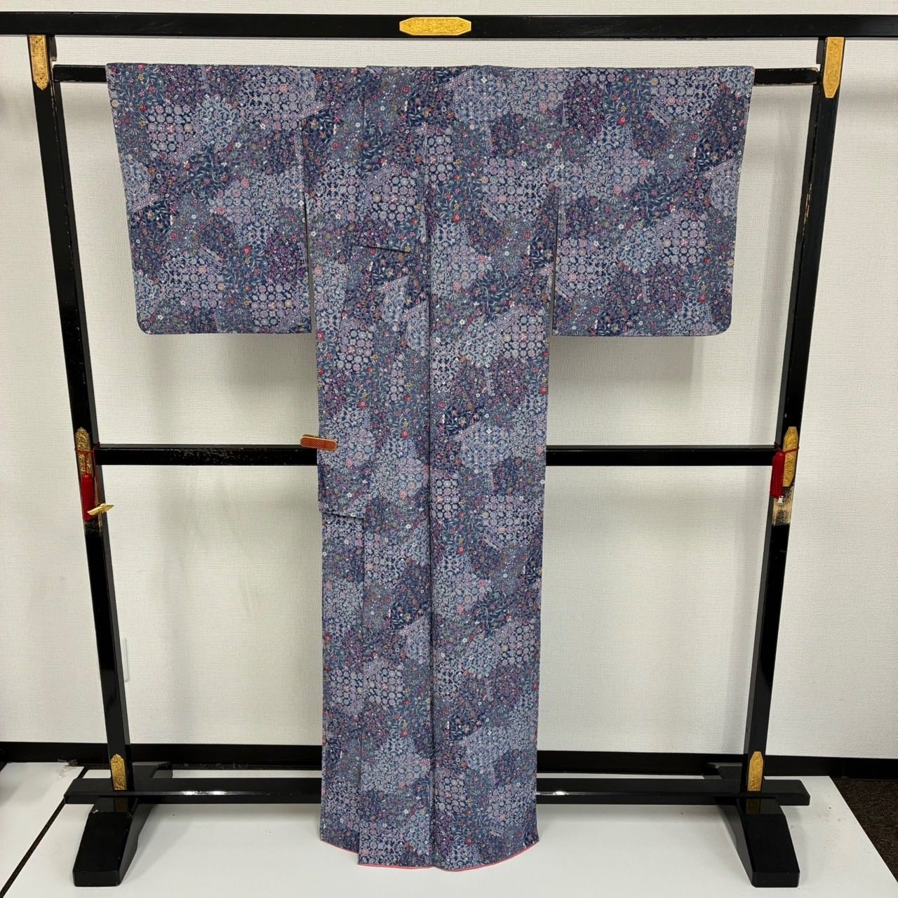 【い）アンティーク着物 正絹縮緬】 縮緬 更紗華紋 裄長 - からん::アンティーク着物・リサイクル着物の