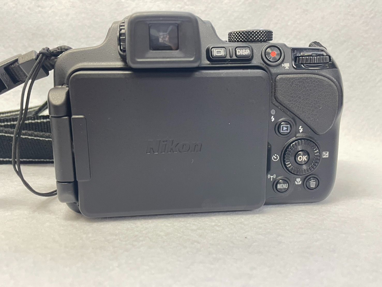 Nikon COOLPIX P600 コンパクトデジタルカメラ○ジャンク品 COOLPIX