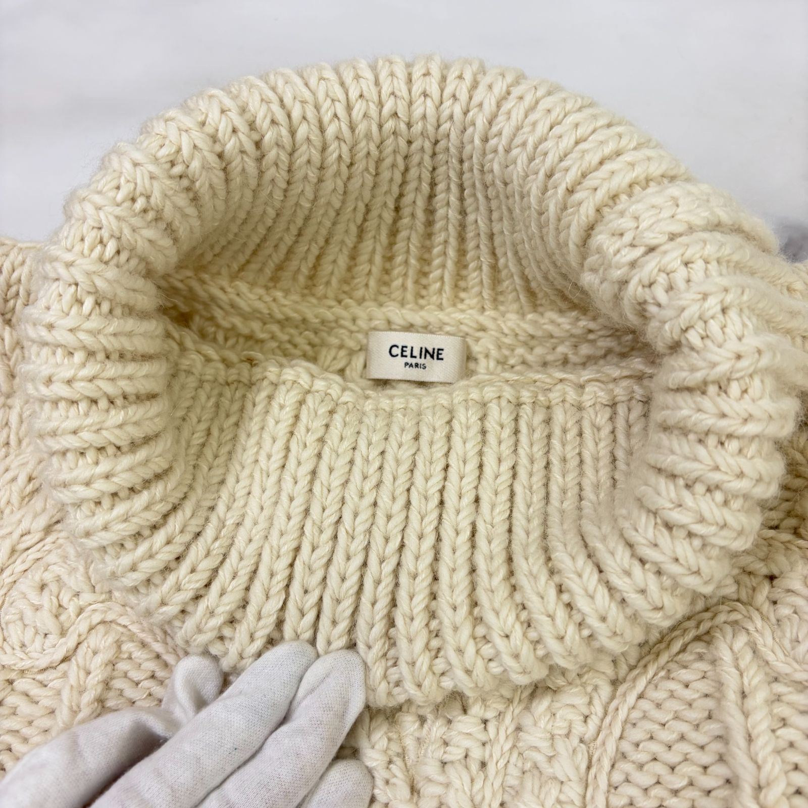 鑑定済み【 新品未使用 】セリーヌ 《 ハイネックセーター 》 M オフ