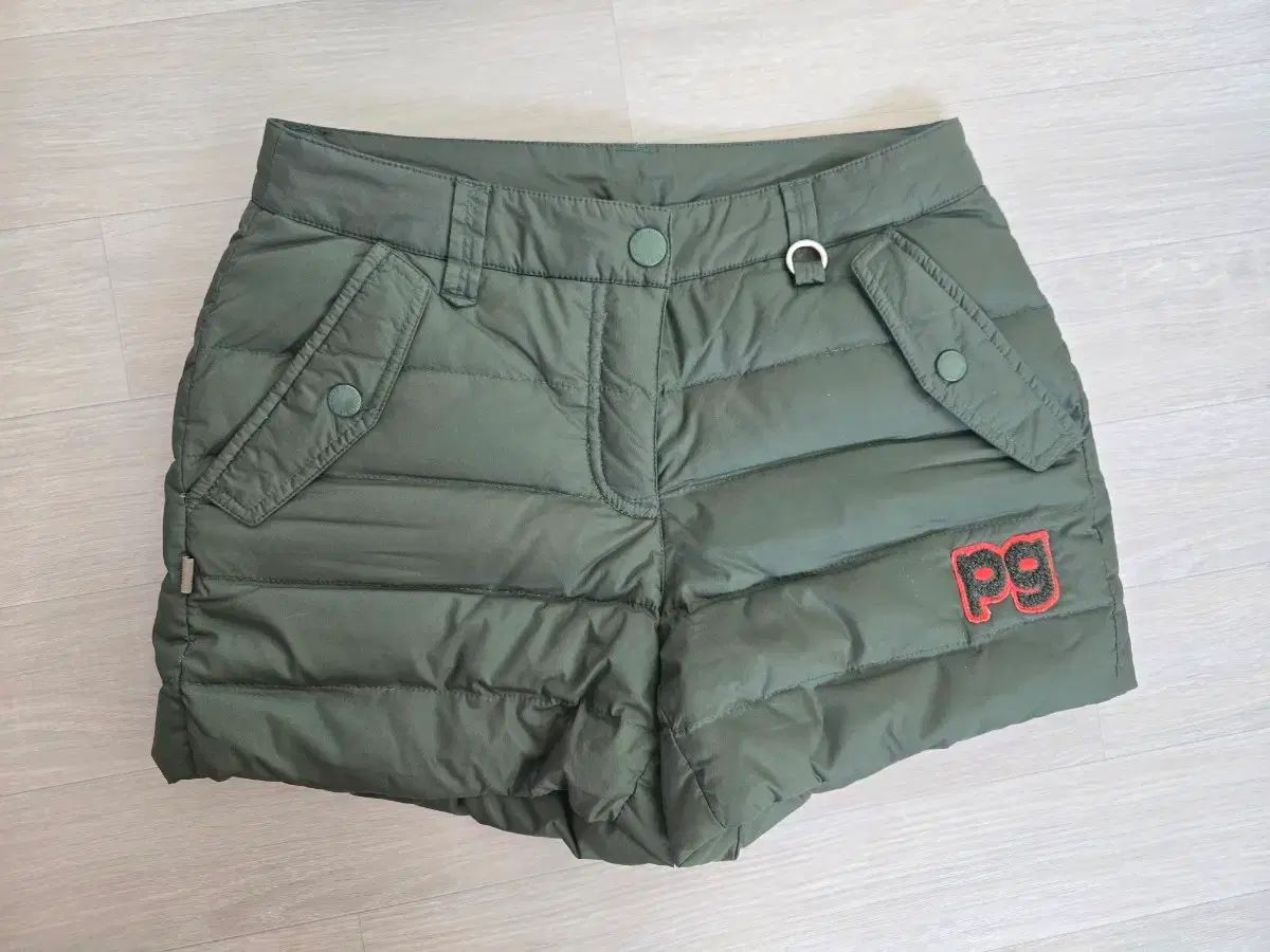 韓国パーリーゲイツ　レディース パーリーゲイツ レディース ショートダウン ハーフパンツ カーキ 3点