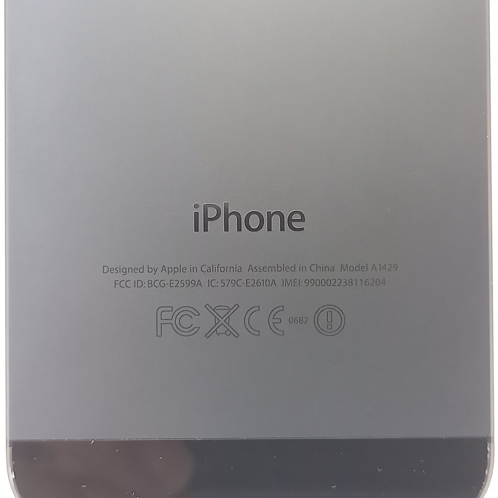 iPhone 5 16GB ブラック 中古（やや傷あり）- メルカリ