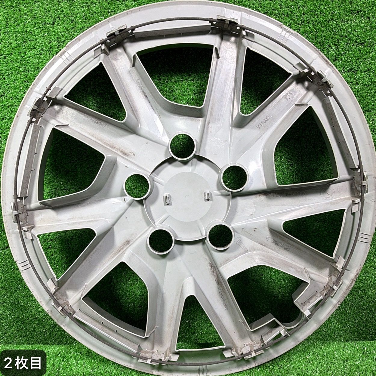 純正】トヨタ プリウスα 40系 ホイールキャップ 2枚セット 16インチ 純正】トヨタ プリウスα 40系 ホイールキャップ 2枚セット 16インチ