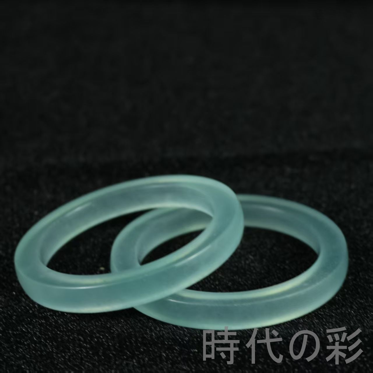 中国古美術　完美高氷種翡翠 方条バングル 精巧手彫 無傷透明石 水頭良好 翡翠 高氷種 細方条バングル』高透明 中国古美術 旧蔵 精巧手彫 無傷