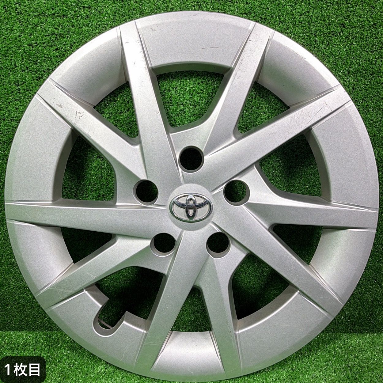 純正】トヨタ プリウスα 40系 ホイールキャップ 4枚セット 16インチ 