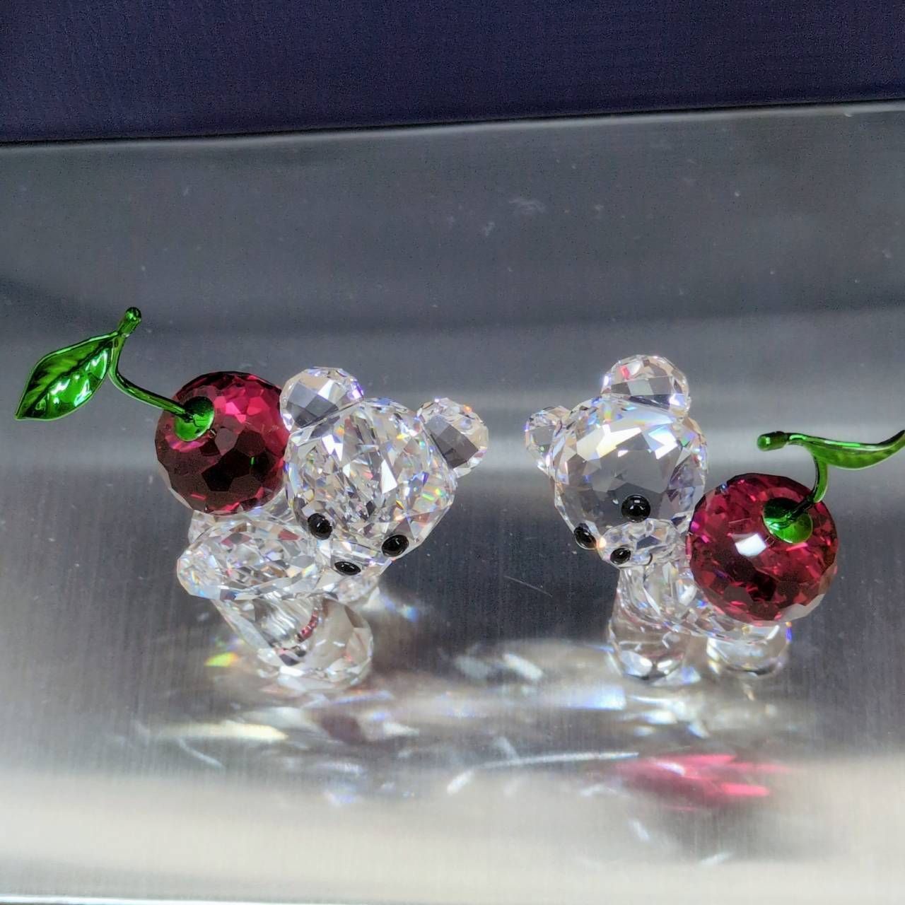 最終価格　スワロフスキー Krisベア チェリー カップル 5675393 kris-bear-always-together-