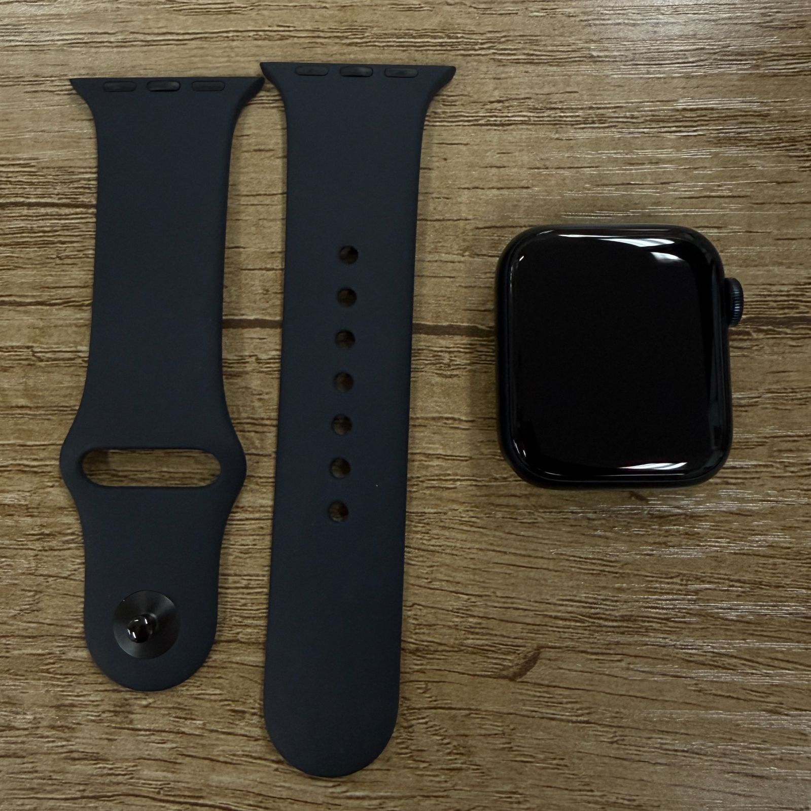 Apple Watch SE2 40mm GPS 美品 バッテリー100% - メルカリ