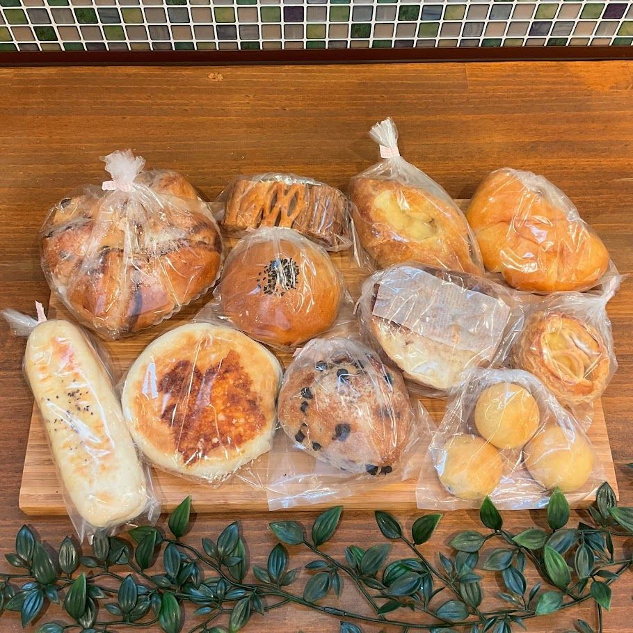 焼きたてパン詰め合わせ60サイズ☆冷凍パン☆ロスパン【11個】 - メルカリ
