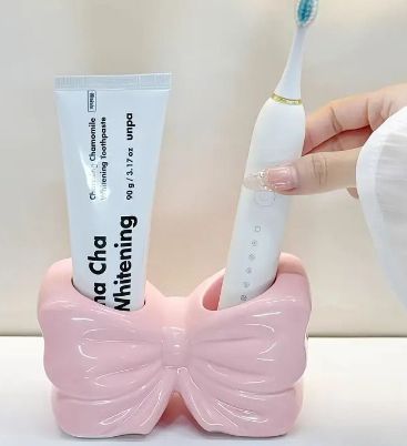洗面所 収納 小物入れ 歯ブラシホルダー 韓国雑 リボン りぼん 自立型 かわいい おしゃれ 歯ブラシスタンド メイクブラシスタンド ホームデ