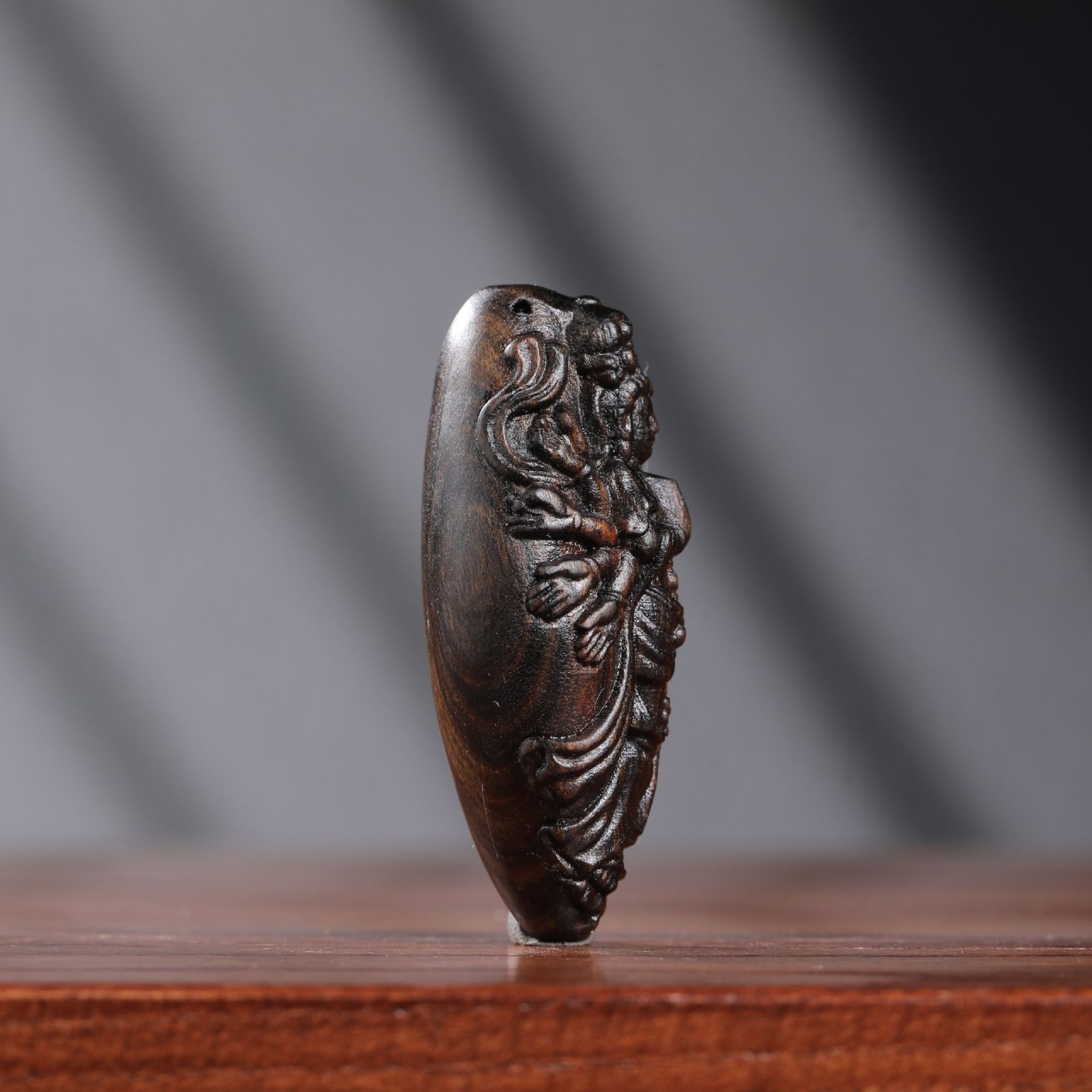 最高品質 天然沈香 彫物 観音細工 約14.2g ネックレストップ 香木 最高品質 天然沈香 彫物 観音細工 約14.2g ネックレストップ 香木