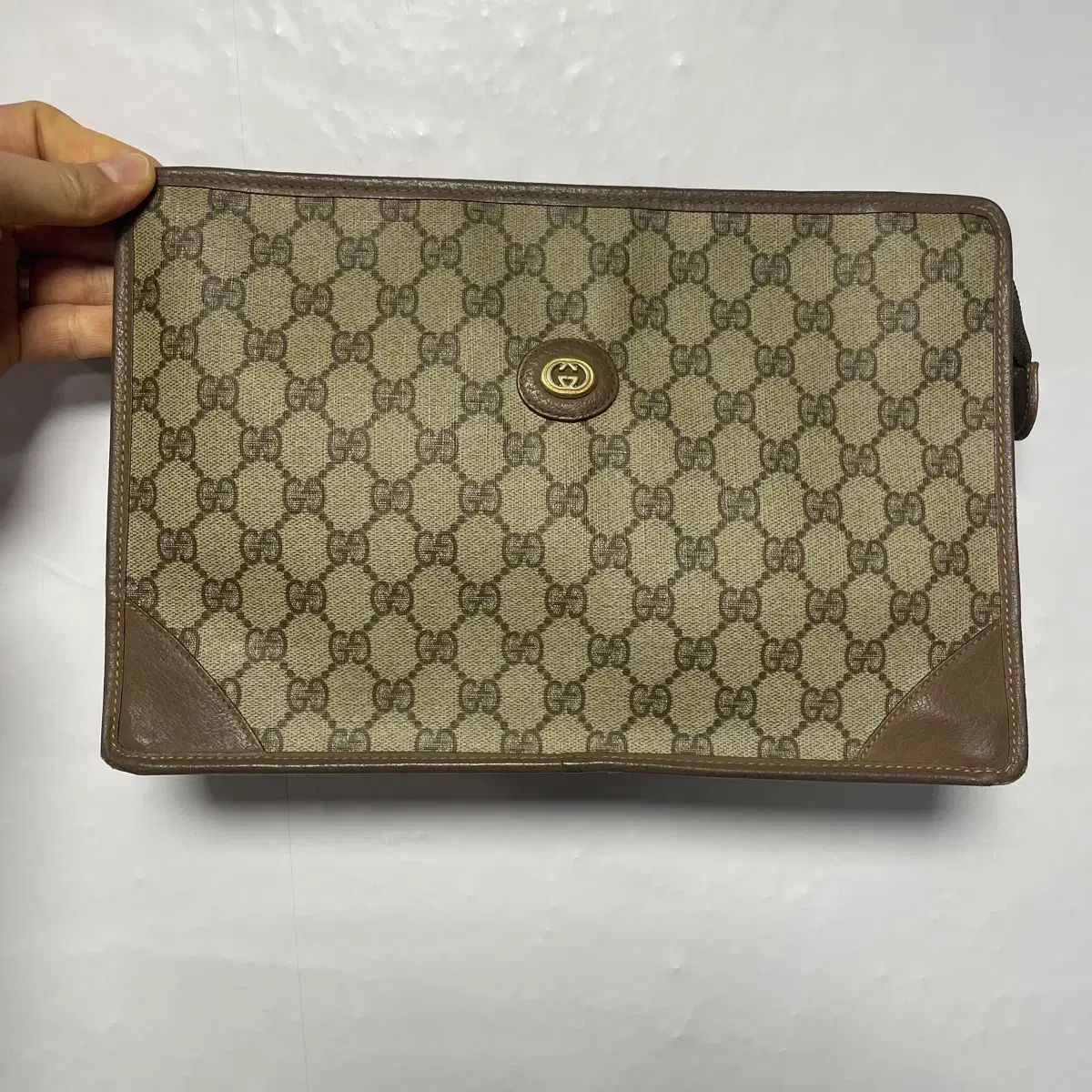 グッチ Classic ヴィンテージ GG モノグラム Supreme クラッチバッグ 