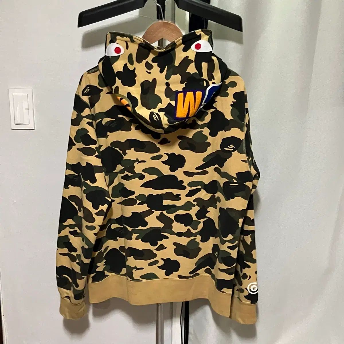 A BATHING APE シャーク ジップアップパーカー (イエローカモフラ