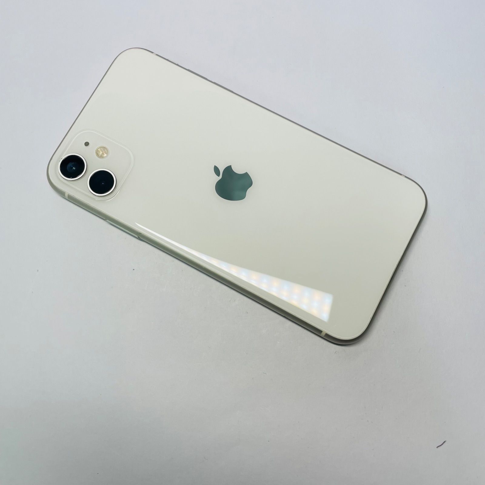 iPhone 11 64GB SIMフリー 電池100% 86307 - メルカリ