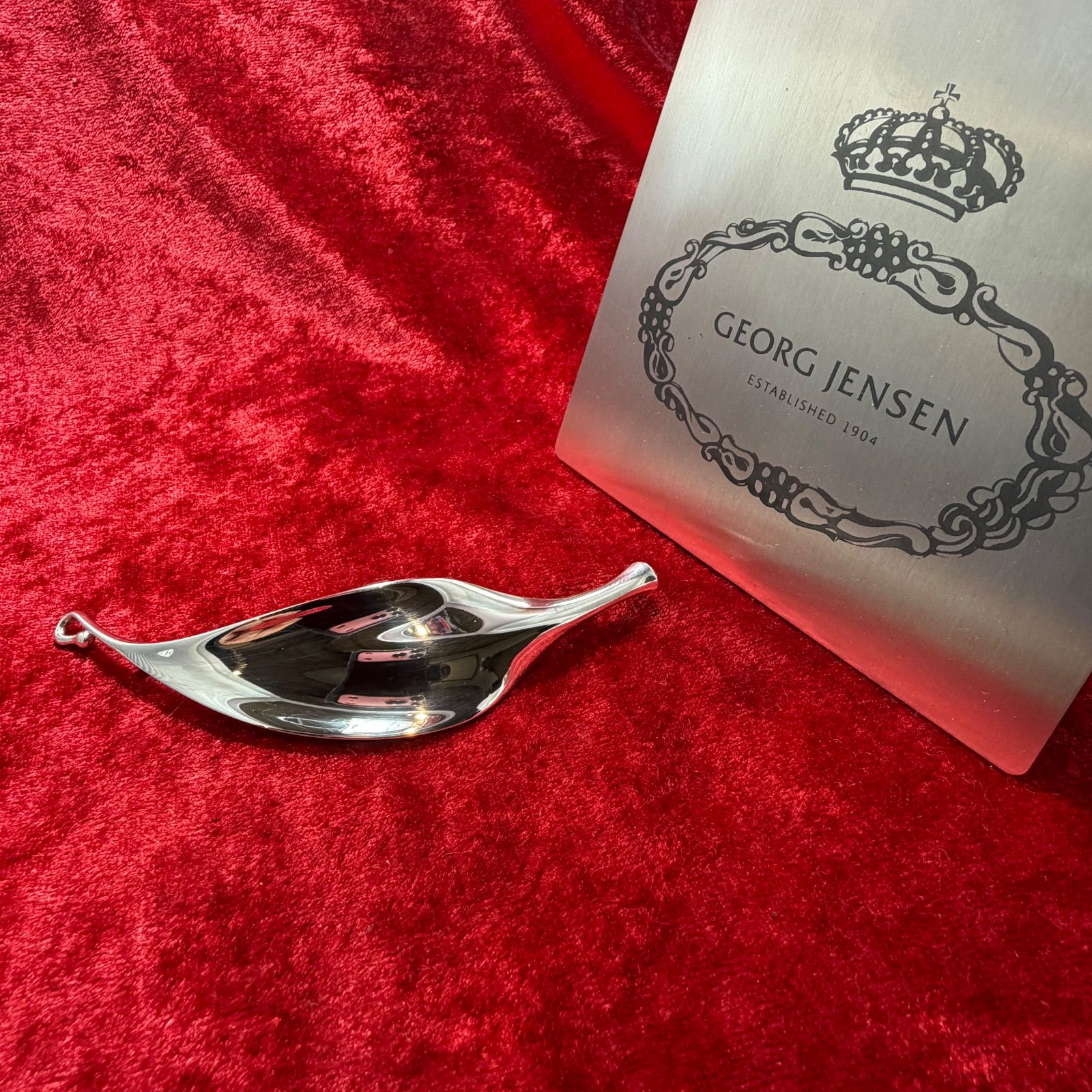 ジョージジェンセン 391 リーフ ブローチ TORUN トールン ジョージジェンセン 391 リーフ ブローチ TORUN トールン