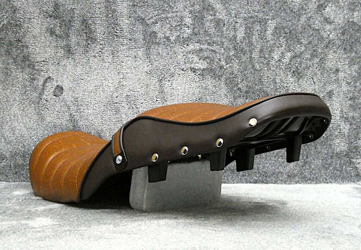 バリオス２型　シート　茶ツートン/ZR250BタックロールシートGSX250FX 楽天市場】バリオス 2型 茶ツートン タックロールシート/ GSX250FX