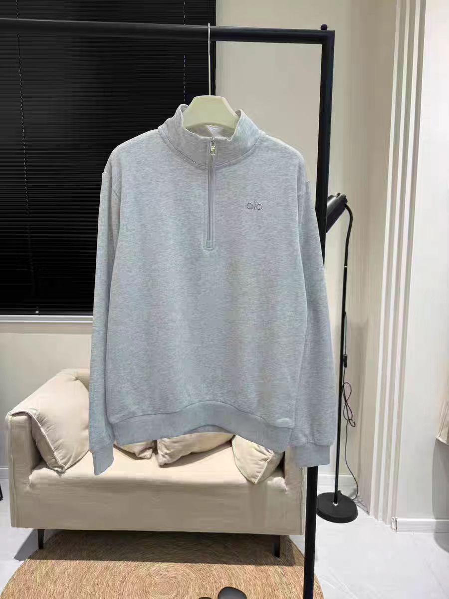 ALO ジップアップスウェット ブラック ミニマルデザイン - メルカリ