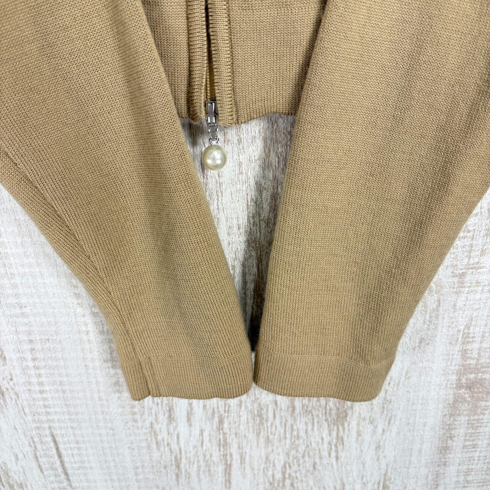 Rene ルネ ワンポイントロゴ パール ダブルジップアップ ウールニット