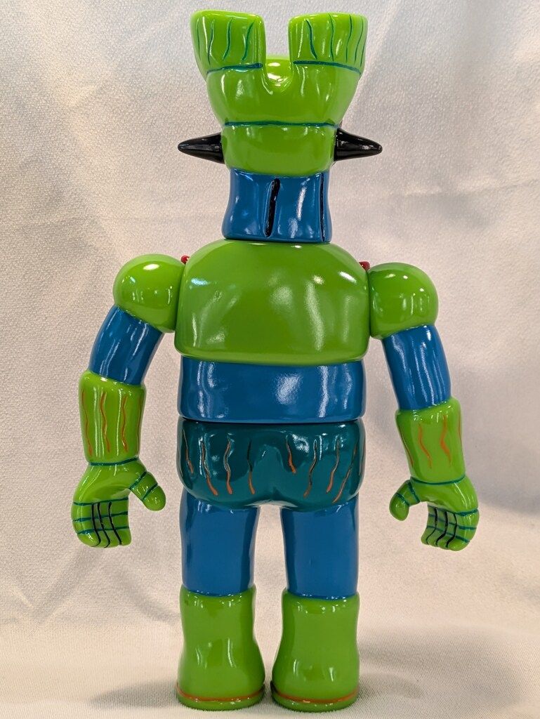 デハラユキノリ KAIJU ONE 30cm TALL MAZINGER Z GREEN Amazing Toy