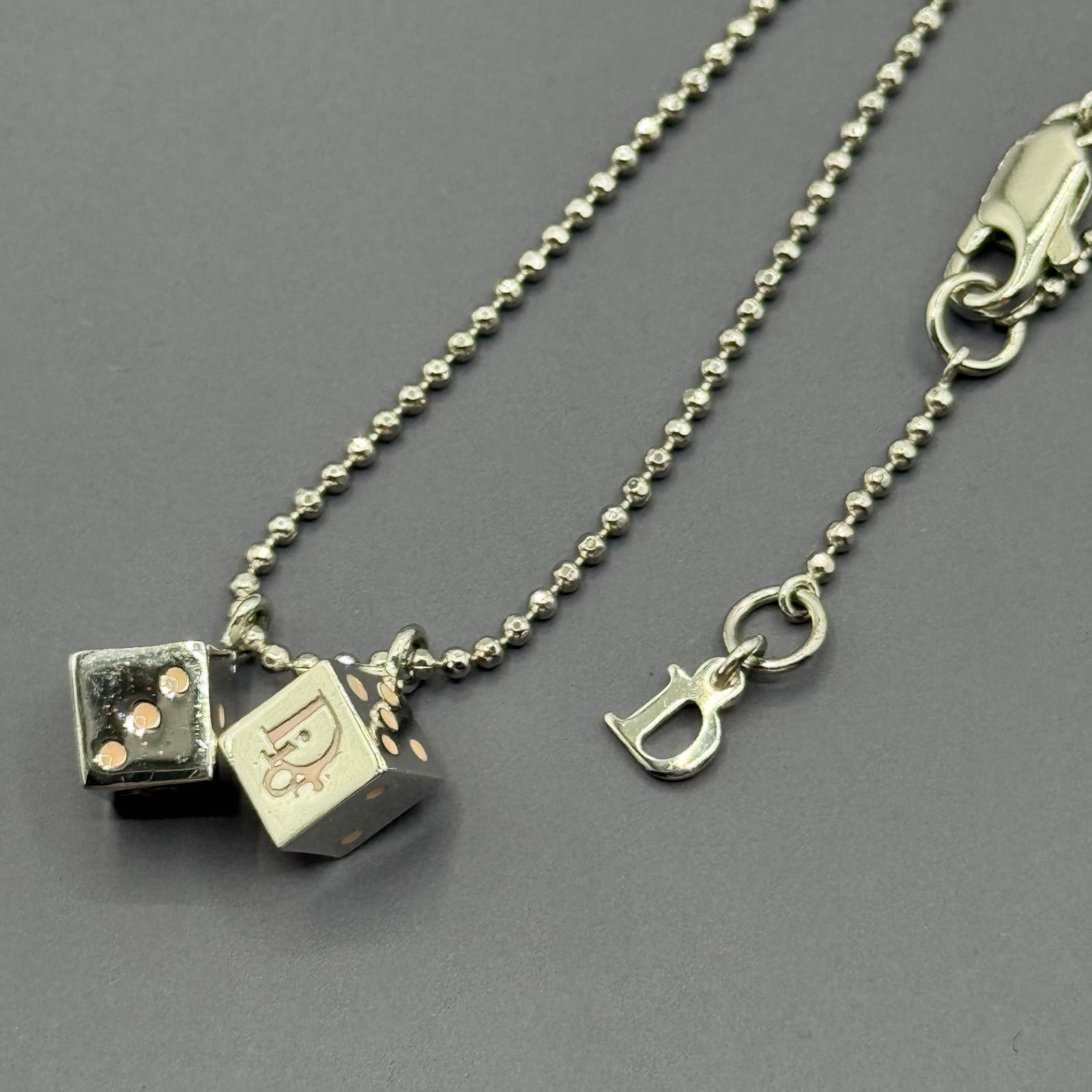 Christian Dior サイコロ型ペンダント ネックレス Dior サイコロモチーフ ネックレス