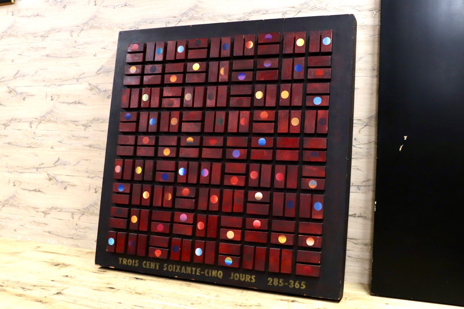 GMIH156○TROIS CENT SOIXANTE CINQ JOURS 285 365 フランス モダンアート作品 アンティーク オブジェ インテリア 木製