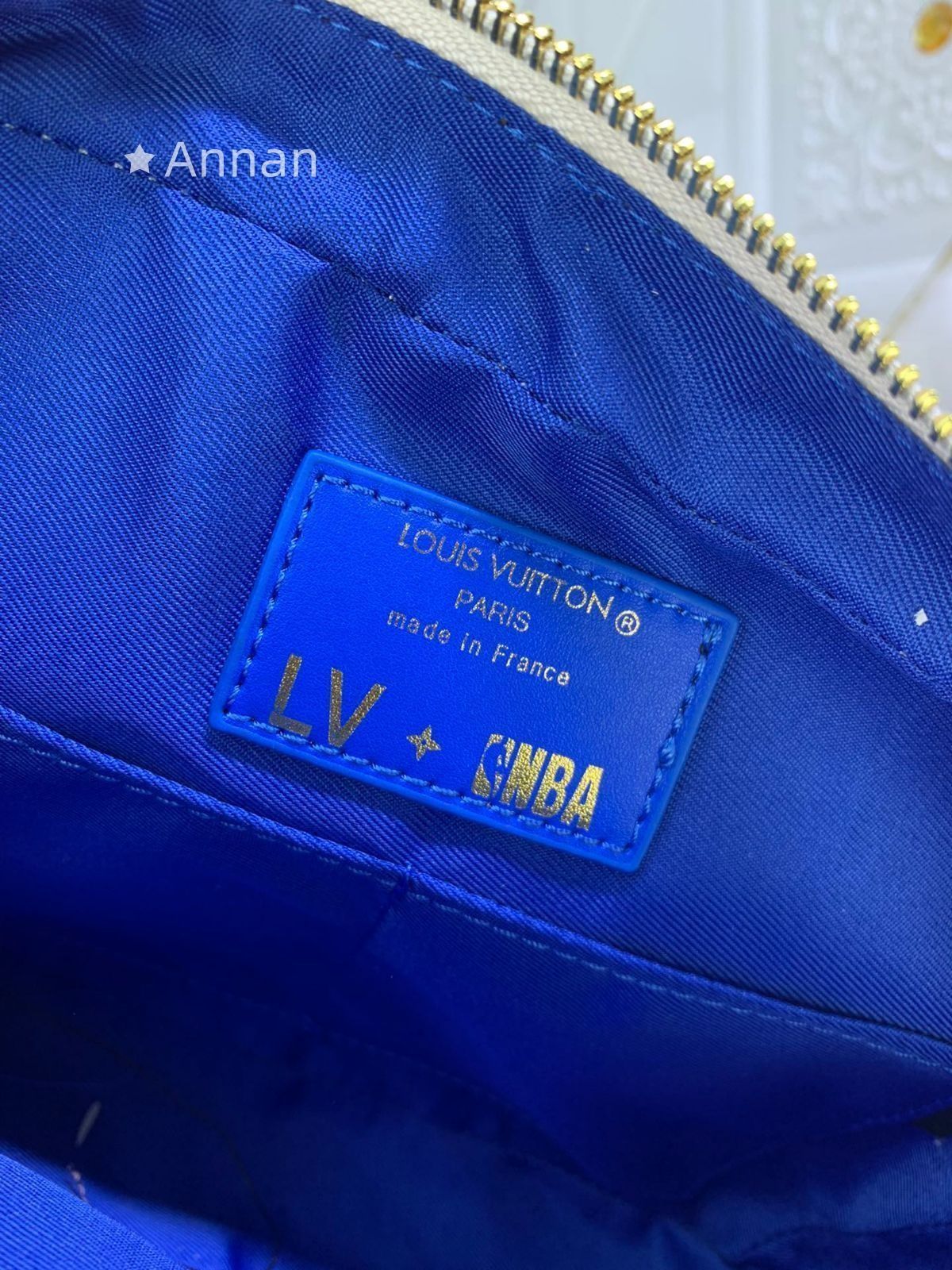 超美品】 LOUIS VUITTON ルイヴィトン NBA メンズ ショルダーバッグ