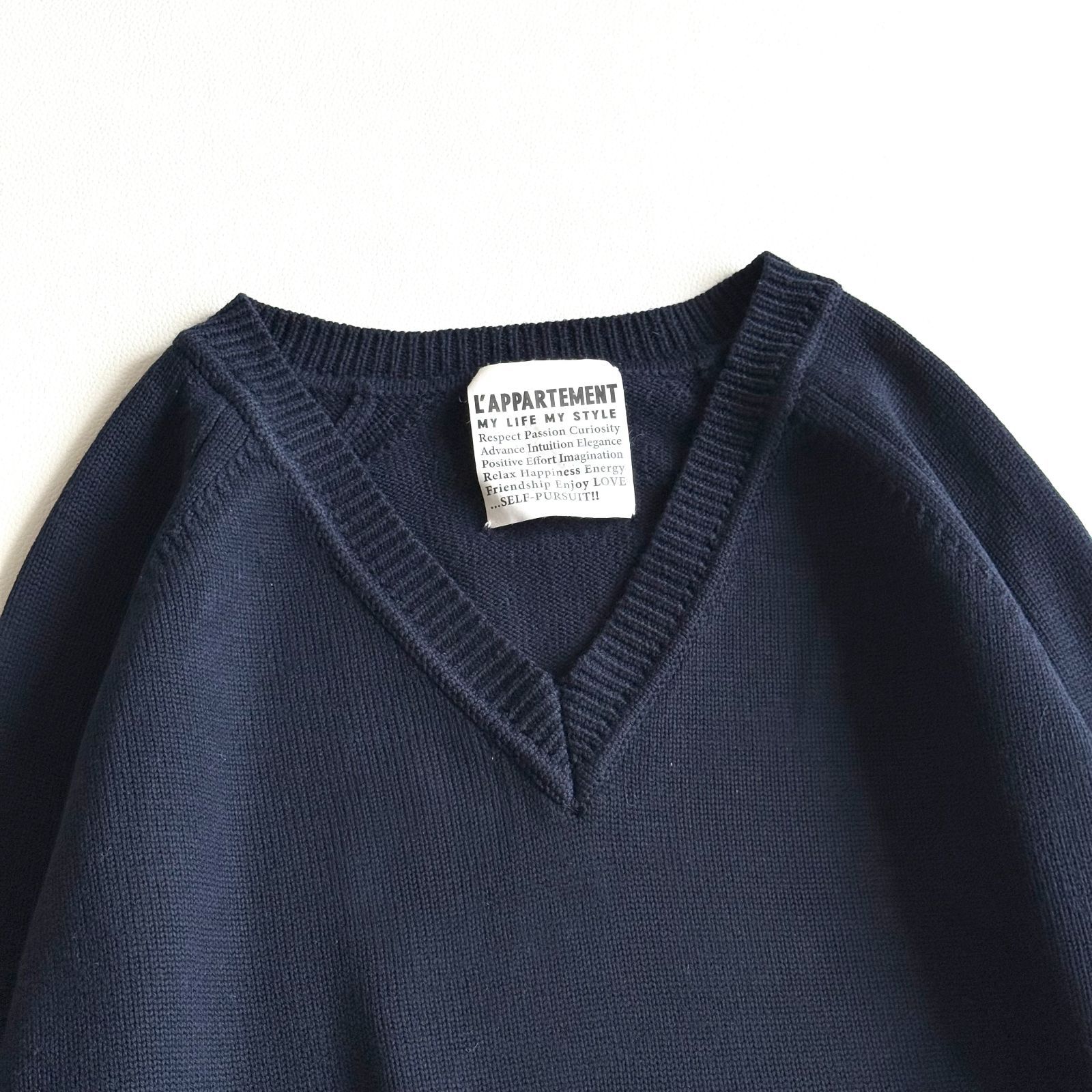 L'Appartement SOUTH WIMBLEDON ネイビーセーター ダブルジャガードロゴクルーネックセーター(S ネイビー): トップス
