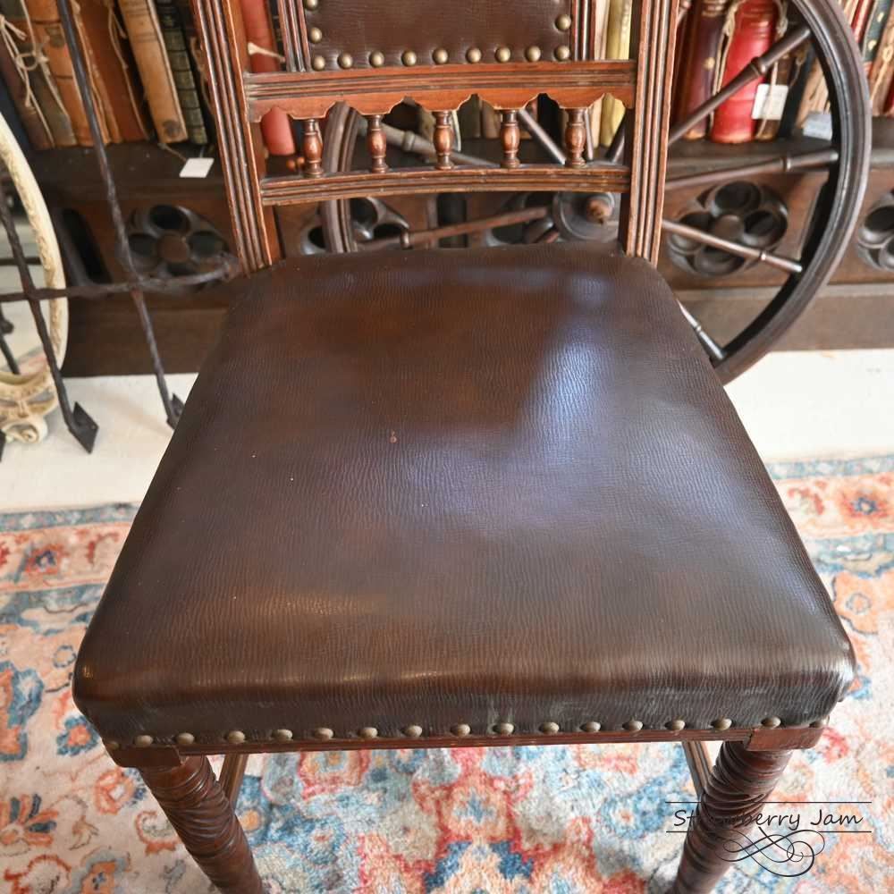 L3710-2-4 英国アンティーク レザーチェア ヴィクトリアン