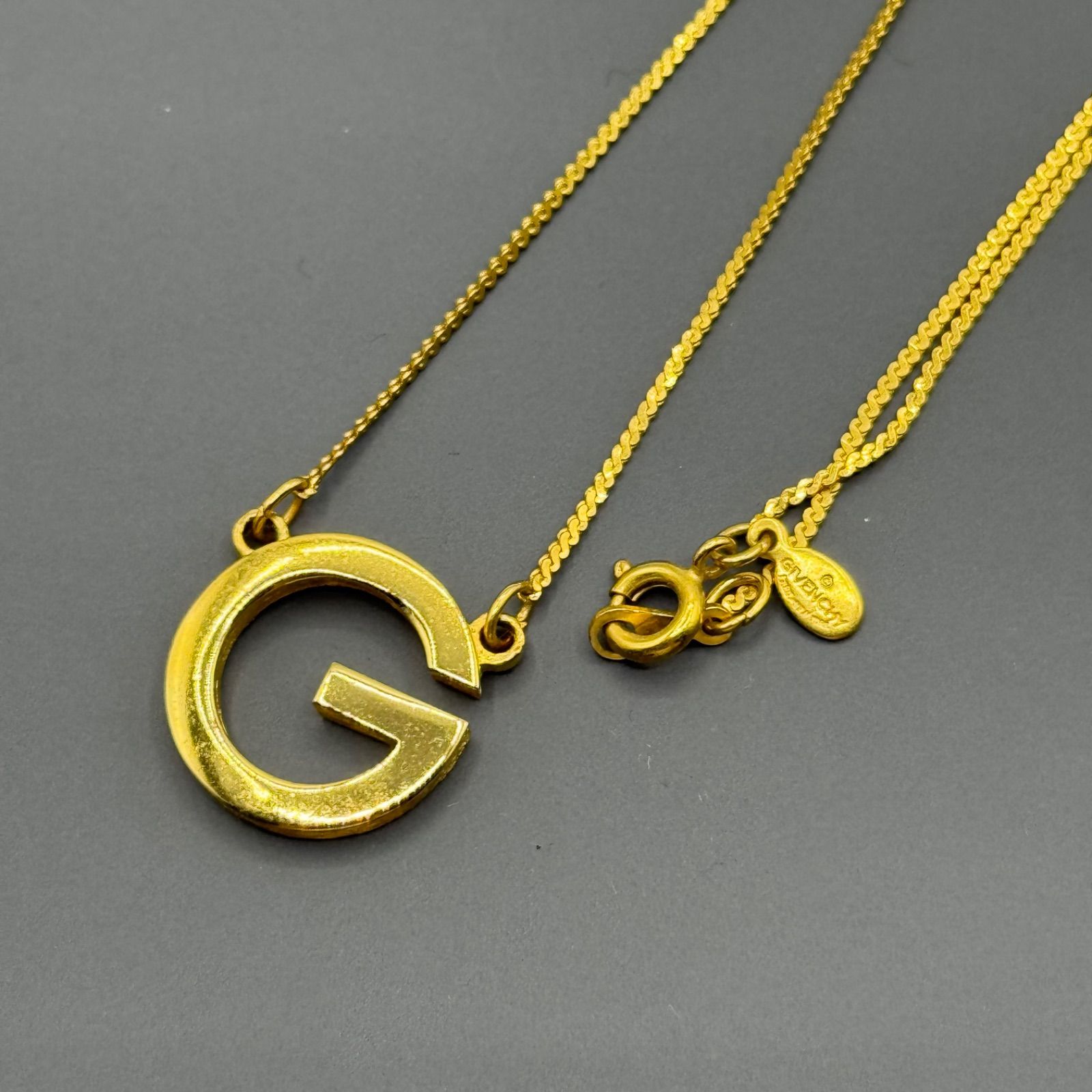 美品 ジバンシー Gロゴ ネックレス ゴールド 金 ヴィンテージ オールド