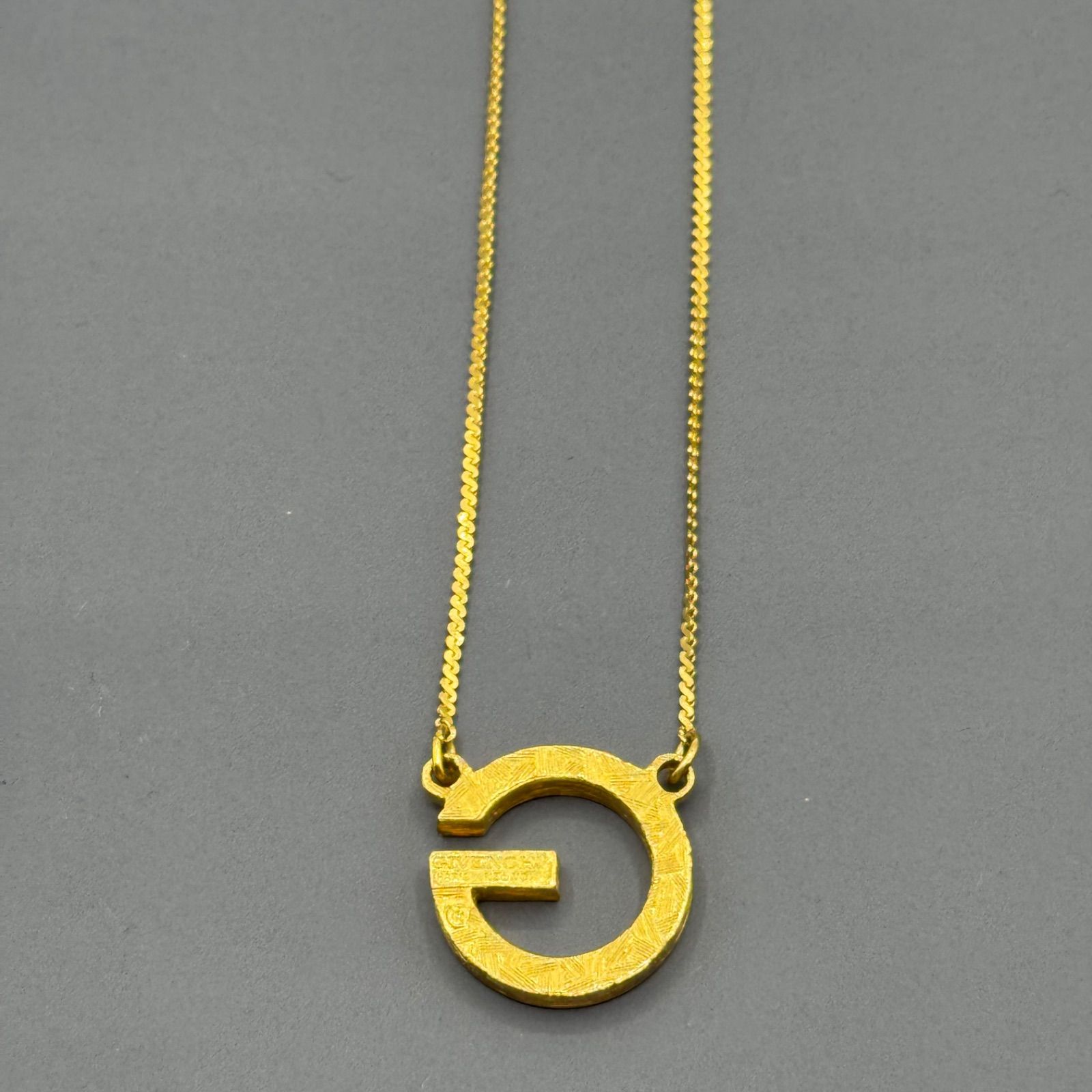 美品 ジバンシー Gロゴ ネックレス ゴールド 金 ヴィンテージ オールド