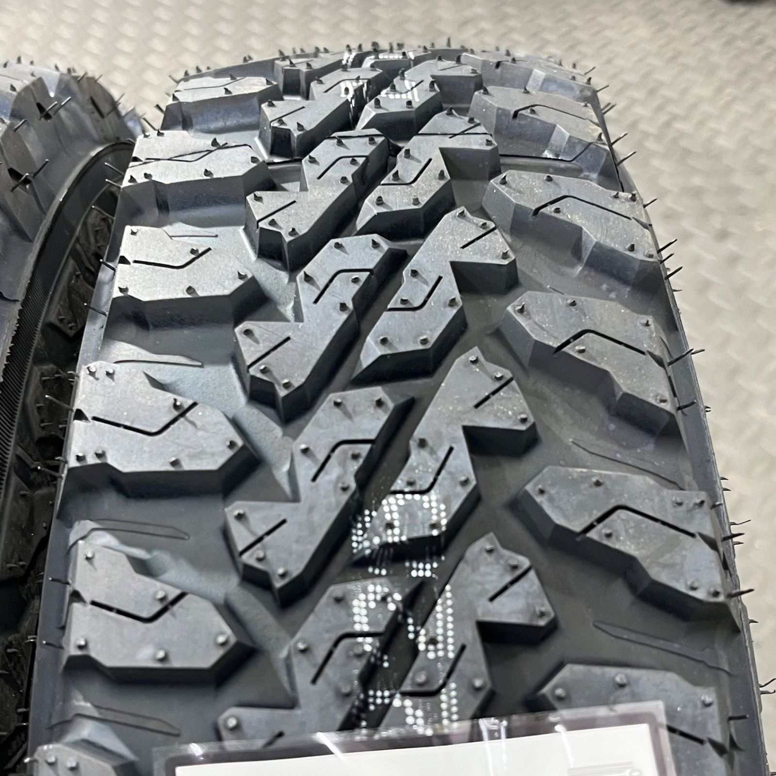 25年製 新品タイヤ 145/80R12 80/87N LT ヨコハマ ジオランダー M/T 