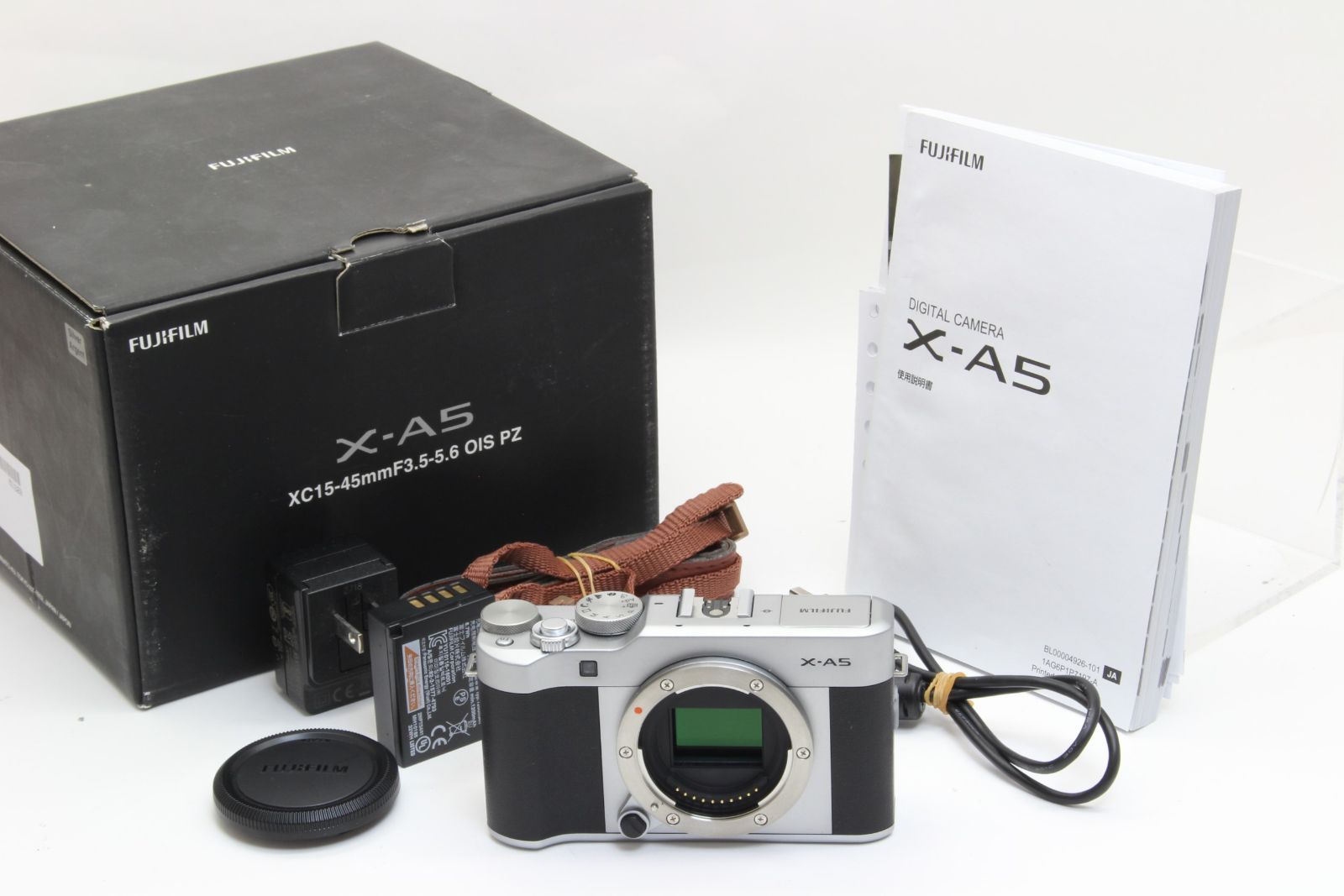 FUJIFILM X-A5 デジタルカメラ 本体と付属品 A (美品) FUJIFILM フジフィルム X-A5 ボディ シルバー 初期不良返品