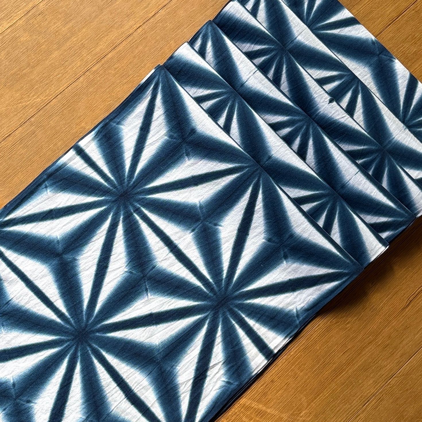 s187 【sato】 藍染 高級さらし生地 510cm 雪花絞り パワフル 麻の葉