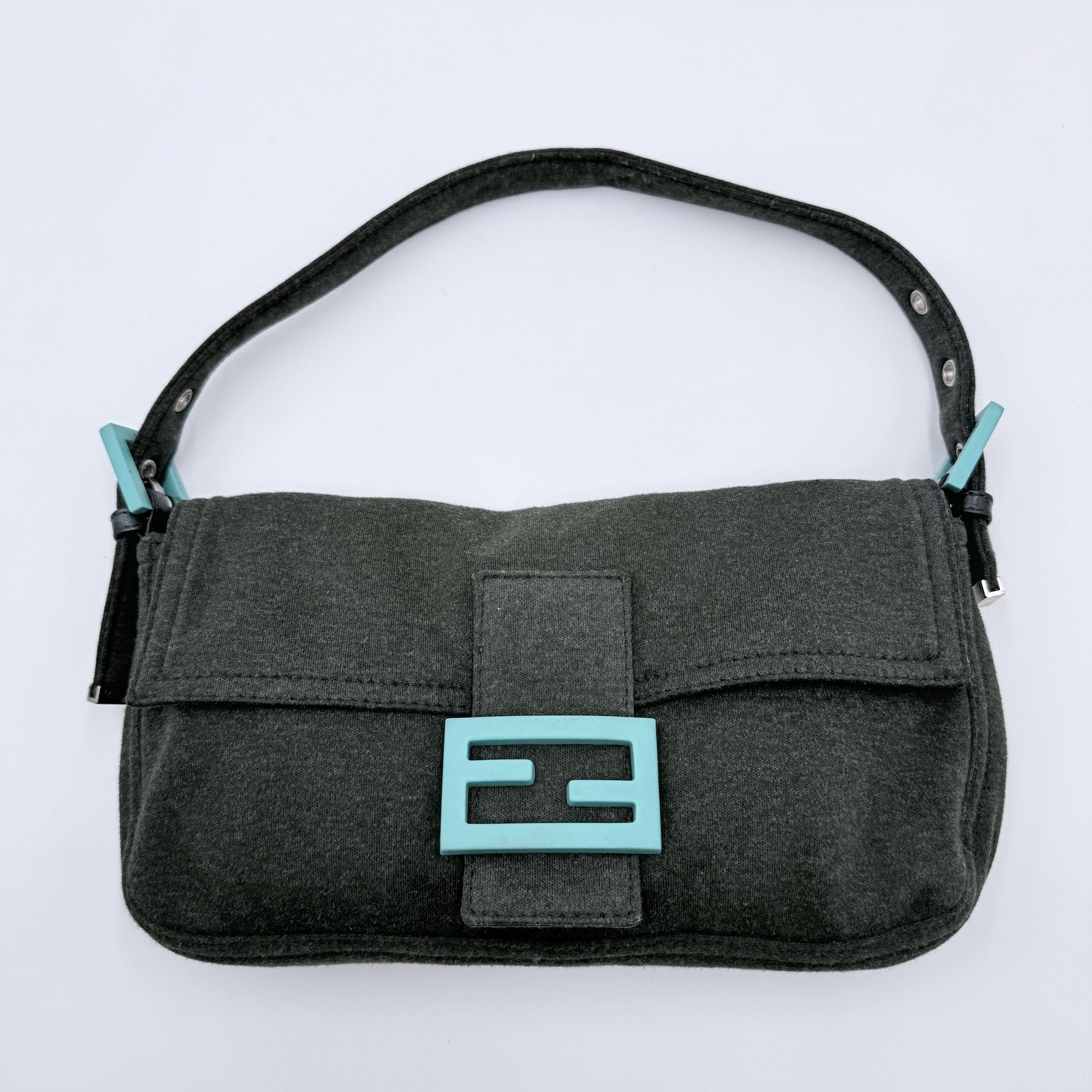 FENDI 3002 マンマバケット ジャージ ワンショルダーバッグ FENDI（フェンディ） マンマバケット ワンショルダーバッグ ジャージー