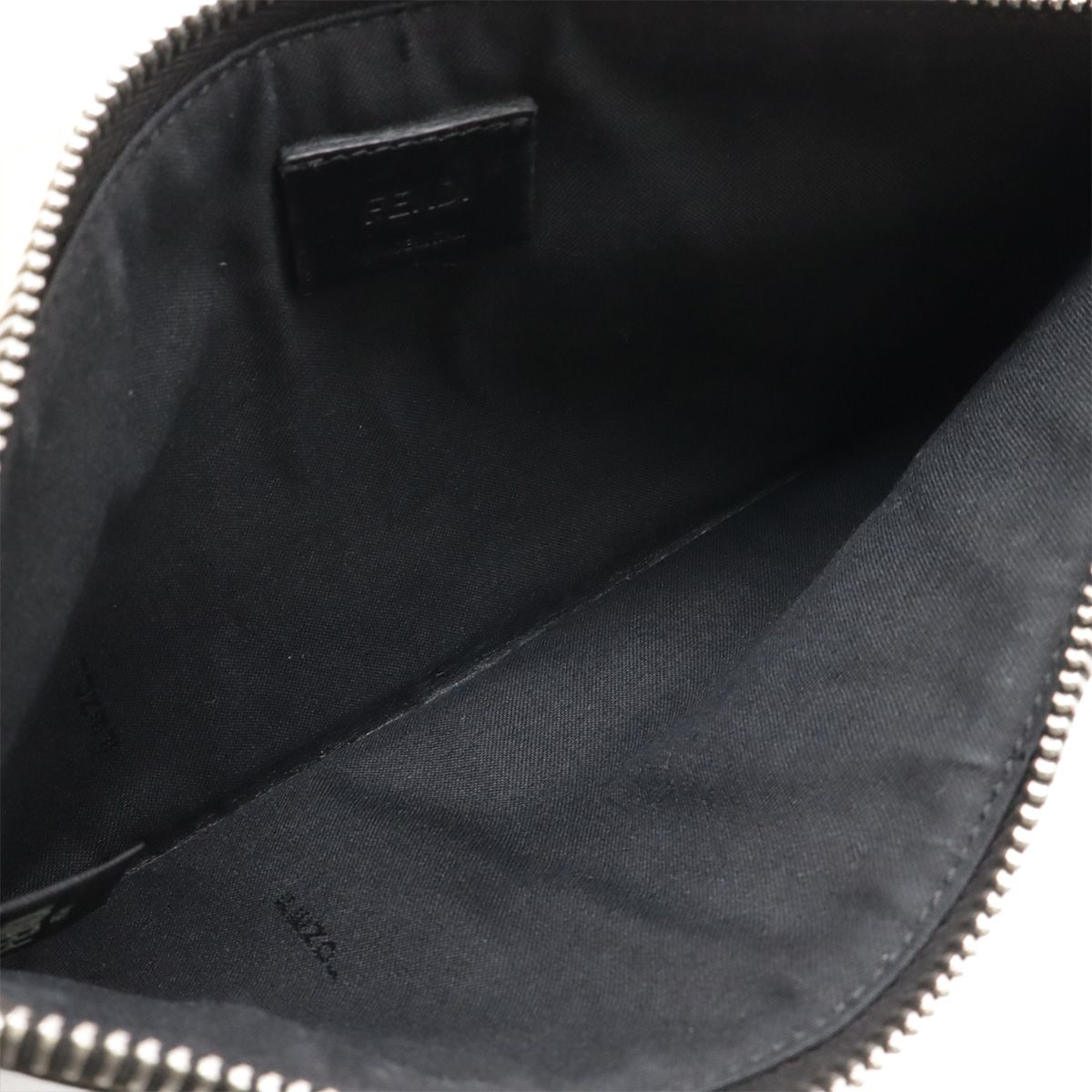 FENDI(フェンディ) &frasl; モンスター&frasl;ショルダーバッグ&frasl;レザー&frasl;グリーン FENDI フェンディ モンスター ショルダーバッグ ポシェット 斜め掛け 2WAY クラッチバッグ レザー ブラック 黒 イエロー 黄色 7M0284